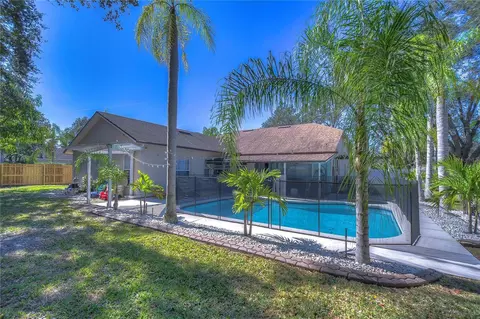 Exterior - 9502 Sunnyoak Dr, Riverview, FL 33569 photo 18 of 24