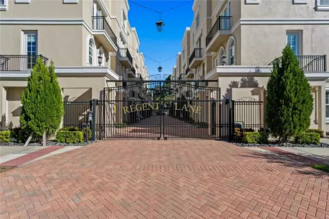 400 Regent Ln N, Saint Petersburg, FL 33701
