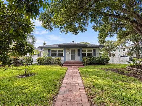 1146 30th Ave N, Saint Petersburg, FL 33704