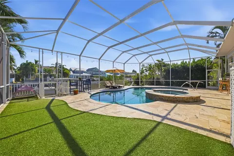 Exterior - 5721 Tortoise Pl, Apollo Beach, FL 33572 photo 14 of 17