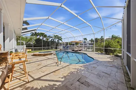 Exterior - 5721 Tortoise Pl, Apollo Beach, FL 33572 photo 13 of 17