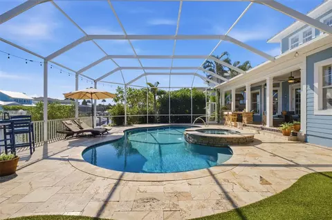 Exterior - 5721 Tortoise Pl, Apollo Beach, FL 33572 photo 5 of 17