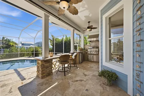 Exterior - 5721 Tortoise Pl, Apollo Beach, FL 33572 photo 10 of 17