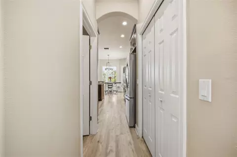 Entry Way - 5721 Tortoise Pl, Apollo Beach, FL 33572 photo 3 of 6