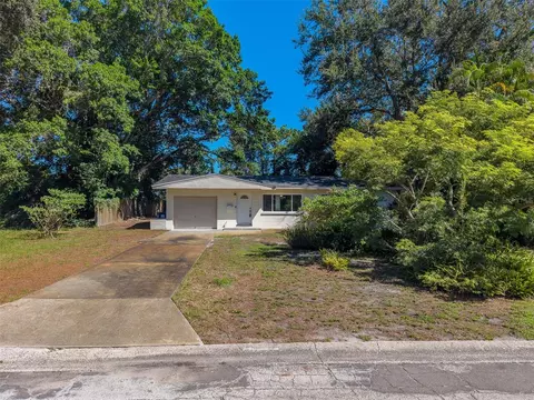 811 69th Ave S, Saint Petersburg, FL 33705