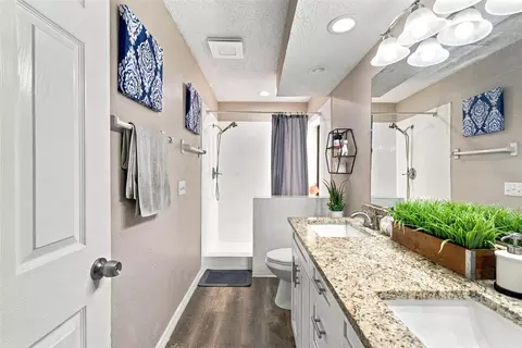 Bath - 6341 Gainsboro Ave, Spring Hill, FL 34609 photo 3 of 5