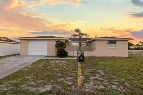7204 Westcott Dr, Port Richey, FL 34668