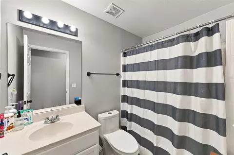 Bath - 13516 Copper Head Dr, Riverview, FL 33569 photo 1 of 2