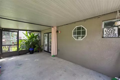 Exterior - 13516 Copper Head Dr, Riverview, FL 33569 photo 6 of 9