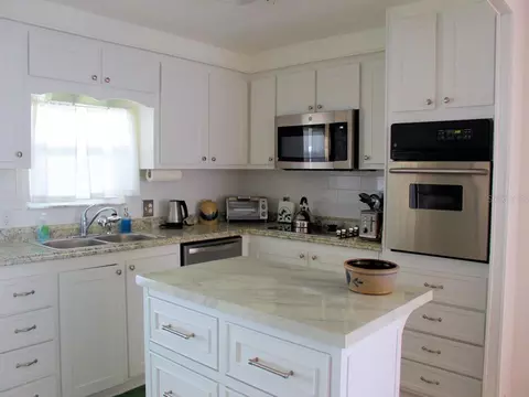 Undisclosed, Largo, FL 33770 photo 6