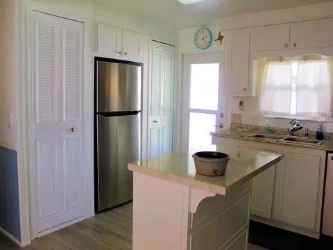 Undisclosed, Largo, FL 33770 photo 7