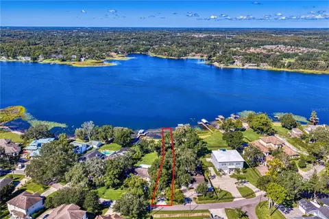 14748 Lake Magdalene Cir, Tampa, FL 33613