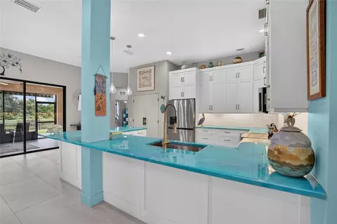 Kitchen - 302 Star Shell Dr, Apollo Beach, FL 33572 photo 1 of 5