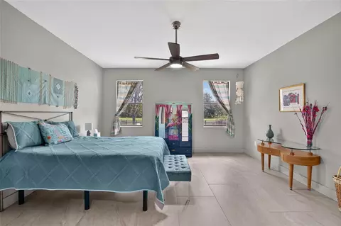 Bedroom - 302 Star Shell Dr, Apollo Beach, FL 33572 photo 2 of 6