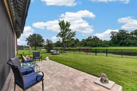 Exterior - 302 Star Shell Dr, Apollo Beach, FL 33572 photo 6 of 11