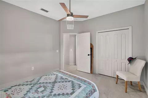 Bedroom - 302 Star Shell Dr, Apollo Beach, FL 33572 photo 6 of 6