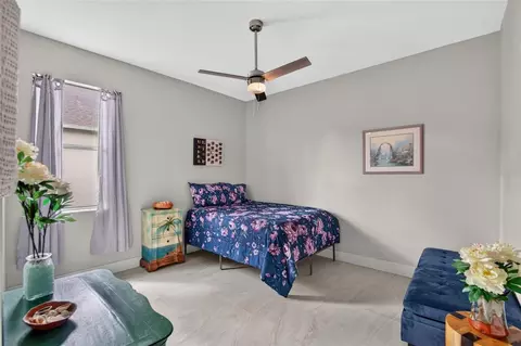 Bedroom - 302 Star Shell Dr, Apollo Beach, FL 33572 photo 3 of 6
