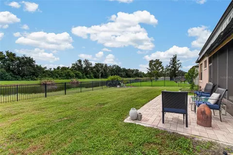 Exterior - 302 Star Shell Dr, Apollo Beach, FL 33572 photo 7 of 11