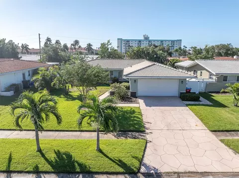 14968 Imperial Point Dr N, Largo, FL 33774