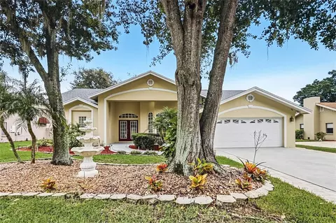 2820 Clubhouse Dr, Plant City, FL 33566