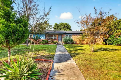 302 Park Ridge Ave, Temple Terrace, FL 33617