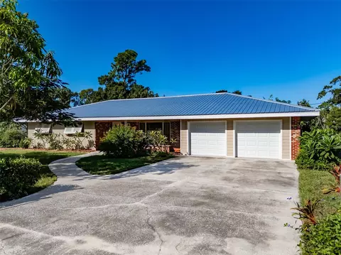 405 2nd St SW, Ruskin, FL 33570