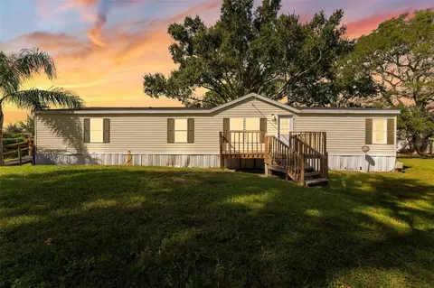 11004 Kitty Hawk Dr, Tampa, FL 33625