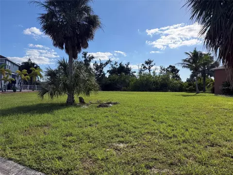 Greenview Drive, Apollo Beach, FL 33572 photo 2