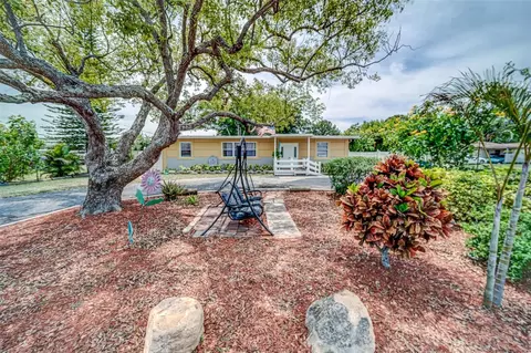 Exterior - 2335 Evans Rd, Clearwater, FL 33763 photo 2 of 10