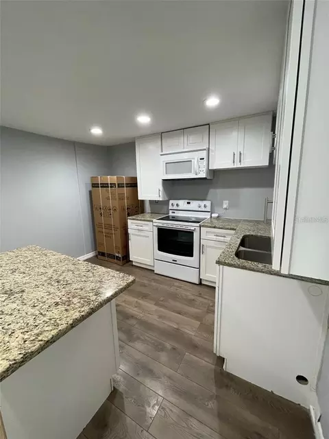 Kitchen - 2335 Evans Rd, Clearwater, FL 33763 photo 5 of 6