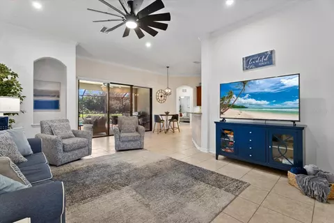 Living - 308 Star Shell Dr, Apollo Beach, FL 33572 photo 2 of 4