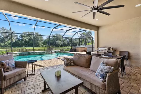 Exterior - 308 Star Shell Dr, Apollo Beach, FL 33572 photo 5 of 14