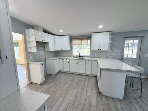 Kitchen - 12009 Glenhill Dr, Riverview, FL 33569 photo 3 of 4