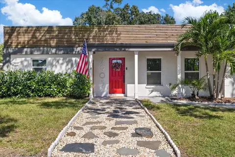 2905 W Paxton Ave, Tampa, FL 33611