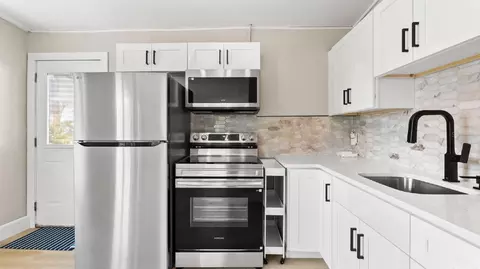 Kitchen - 1541 W La Salle St, Tampa, FL 33607 photo 2 of 2