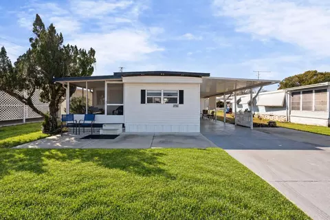 37332 Sandra Ave, Zephyrhills, FL 33542