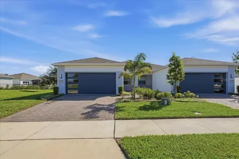 13537 Splashing Isla Dr, Winter Garden, FL 34787