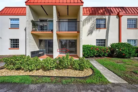 10365 Paradise Blvd #5, Treasure Island, FL 33706
