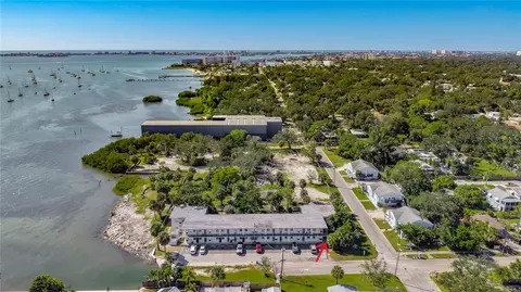 4902 31st Ave S #101, Gulfport, FL 33707