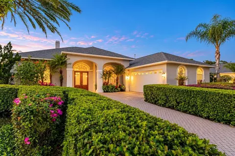 10415 Cory Lake Dr, Tampa, FL 33647
