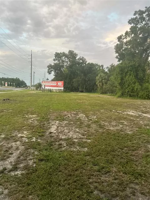 8780 W Kingston Dr, Homosassa, FL 34448