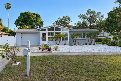6250 13th Ave S, Gulfport, FL 33707
