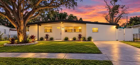 1709 Wishing Well Way, Tampa, FL 33619