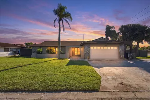 5300 Pilots Pl, New Port Richey, FL 34652