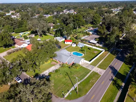 View/Area - 334 Hollowtree Dr, Seffner, FL 33584 photo 1 of 7
