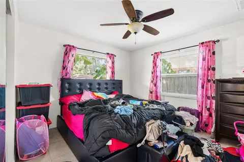 Bedroom - 334 Hollowtree Dr, Seffner, FL 33584 photo 5 of 6