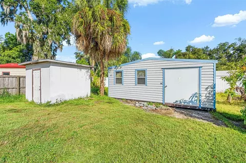 Exterior - 334 Hollowtree Dr, Seffner, FL 33584 photo 11 of 11