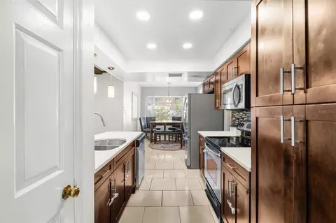 Kitchen - 334 Hollowtree Dr, Seffner, FL 33584 photo 1 of 3