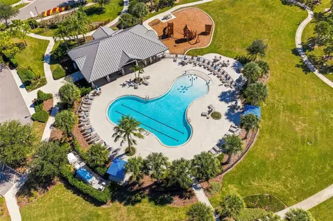 Exterior - 11417 Blue Woods Dr, Riverview, FL 33569 photo 3 of 10
