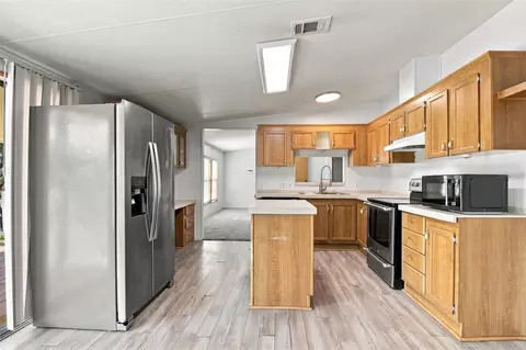 Kitchen - 11614 Orange Grove Ter, Riverview, FL 33569 photo 4 of 5